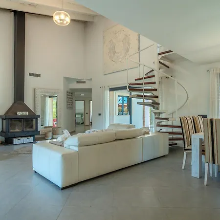 Ca Na Saurina By Interhome Crestatx